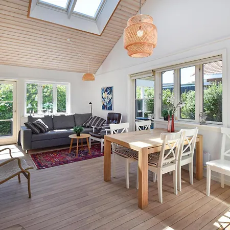 Stunning In With Kitchen